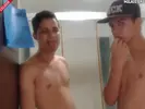 Trío porno de twinks - ParadiseSexy