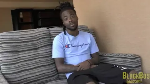 Vidéo amateur gay chaude (clip 2)