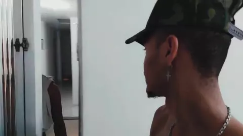 Uni-Arbeit, die in geilen Stöhnern endet