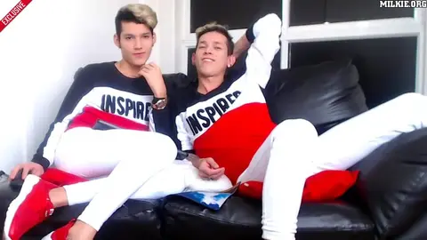 Sexy venezolanisches Twink-Camboy-Paar