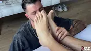nicksluckycharms feet 2