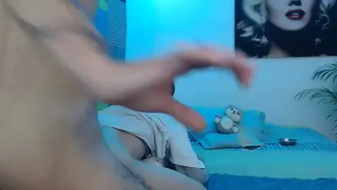 Couple de minets bien chauds, potes camboys