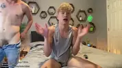 Couple de minets Hayden & Kayden en plein sexe