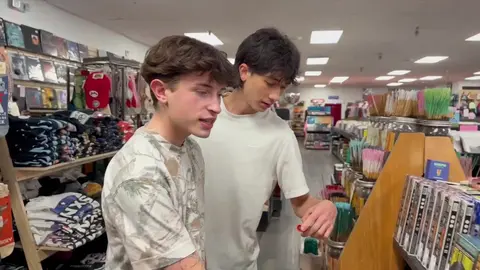 Coppia di twink hot, amici Tyler e Reece