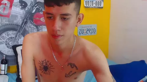 Coppia di camboy super hot in cam flip-flop