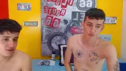 Heißes Camboy-Paar im Flip-Flop-Cam-Show