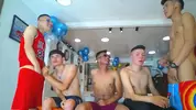 Show porno en grupo con camboys colombianos latinos