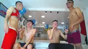 Show porno en grupo con camboys colombianos latinos