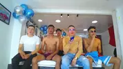 Show porno en grupo con camboys colombianos latinos