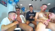 Show porno en grupo con camboys colombianos latinos