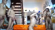 Show porno de camboys twinks bien calientes en orgía