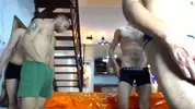 Show porno de camboys twinks bien calientes en orgía
