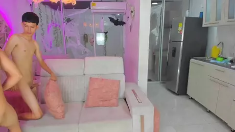 Show em grupo de camboys militares bem gostosos