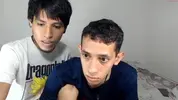 Pareja de twinks colombianos calientes en cámara