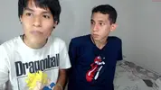 Pareja de twinks colombianos calientes en cámara