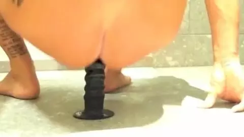 Dildo grande en mi culo