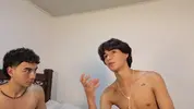 Show cam twinks en couple – PatrickVilla