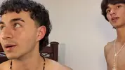 Show cam twinks en couple – PatrickVilla