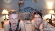 coppia di amici twink JacobHarley in show di sesso in cam