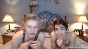 coppia di amici twink JacobHarley in show di sesso in cam