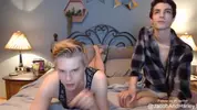 coppia di amici twink JacobHarley in show di sesso in cam