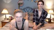 coppia di amici twink JacobHarley in show di sesso in cam