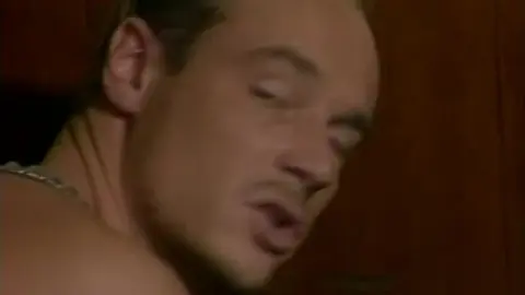 Leather Playhouse – Spielplatz in Leder