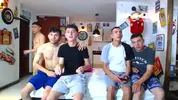 Show d'orgie porno chaude de camboys en groupe