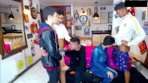 Groupe de twinks bien chauds sur Sexytwinks