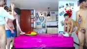 Orgie cam porno de groupe avec twinks