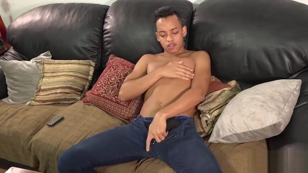 Joven Argentino Giorgio Follando 011