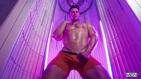 Ça chauffe dans le salon de bronzage