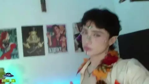 Twink sexy en show camboy bien chaud