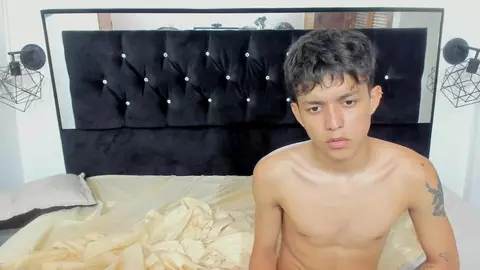 Show porno con pareja de twinks SebasCat camboys