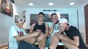 Porno-Gruppe aus lateinamerikanischen Twink-Camboys