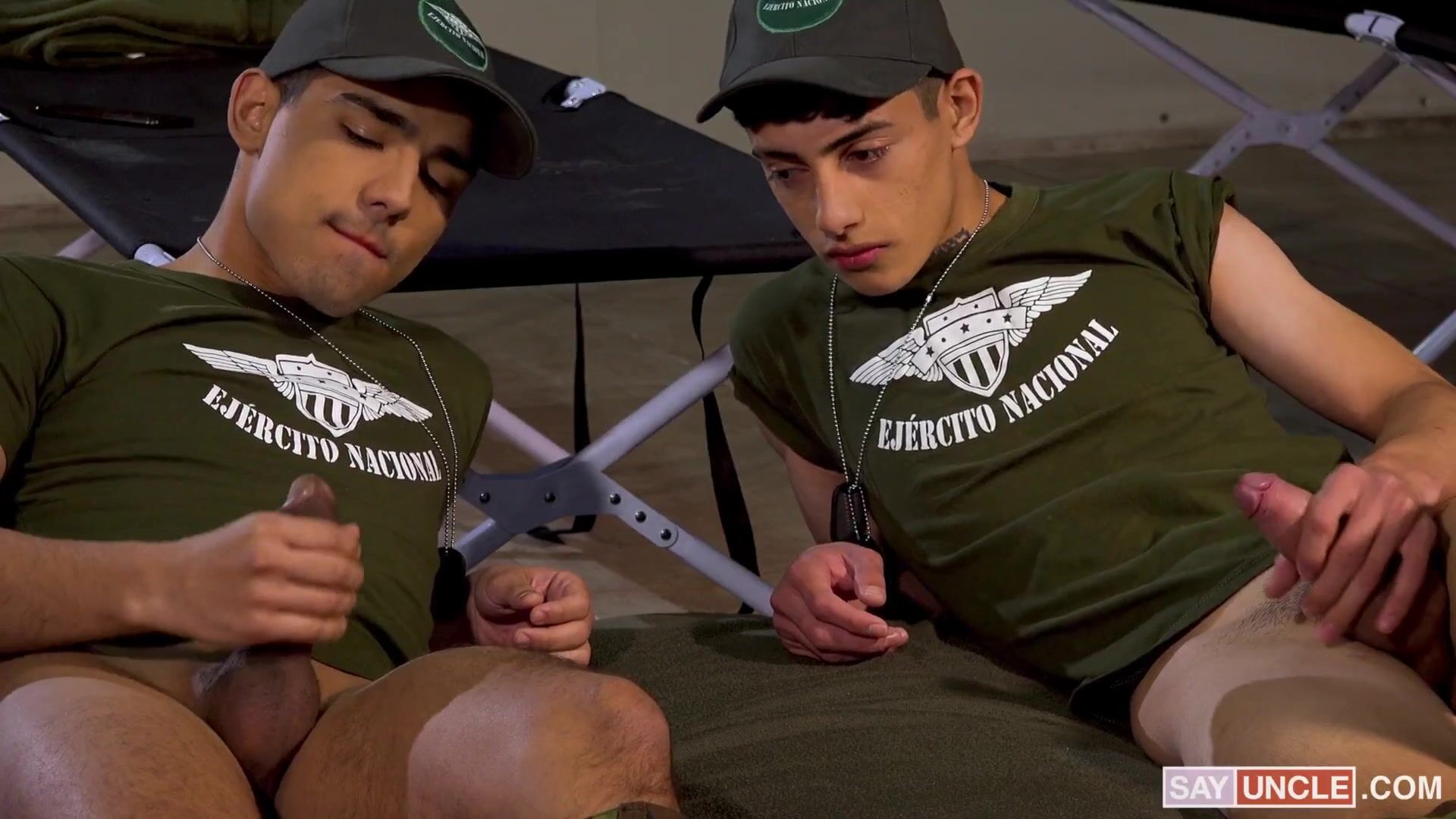 Joven Argentino Felix Follando 006