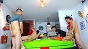 Orgie porno de twinks latinos en show