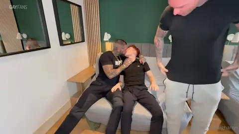 Big Harry & Billy Essex baisent Gingerboyok