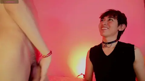 Heißes Paar DarcyAndStolas in der Cam