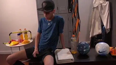 Junger Argentinier Tommy fickt 004