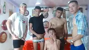Show porno di orgia di gruppo con camboy sexy
