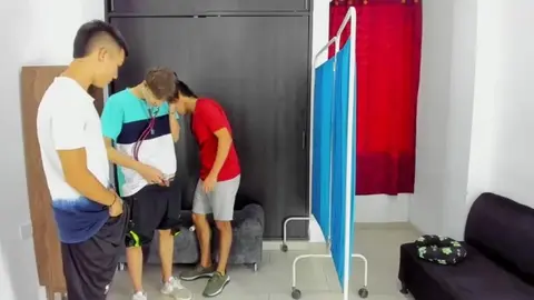 Orgía caliente de twinks latinos