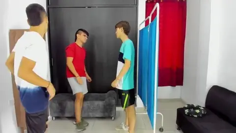 Orgie bien chaude de twinks latinos