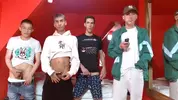 Show porno en grupo con colegas camboys - 2