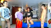 Porno en grupo con twinks camboys latinos