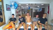 Grupo caliente de twinks camboys latinos