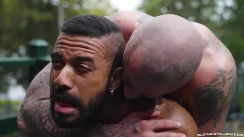 Crush Daddy y Jericho James – Shore Things