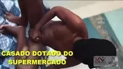 Macho brasileño de supermercado gay amateur
