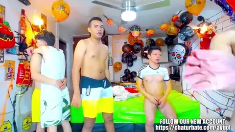 Show cam porno de grupo de twinks
