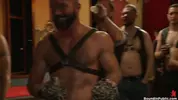 Dirk Caber et 200 hommes en chaleur à la fête de Folsom